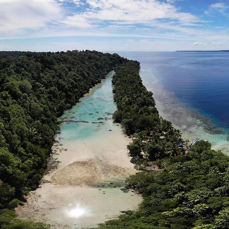 Nunukan Island Resort Maratua Island Екстериор снимка