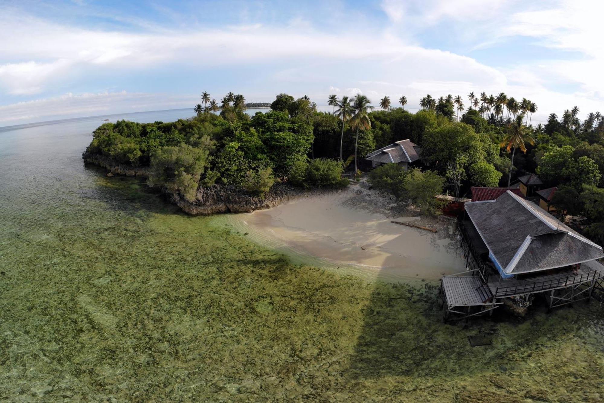 Nunukan Island Resort Maratua Island Екстериор снимка