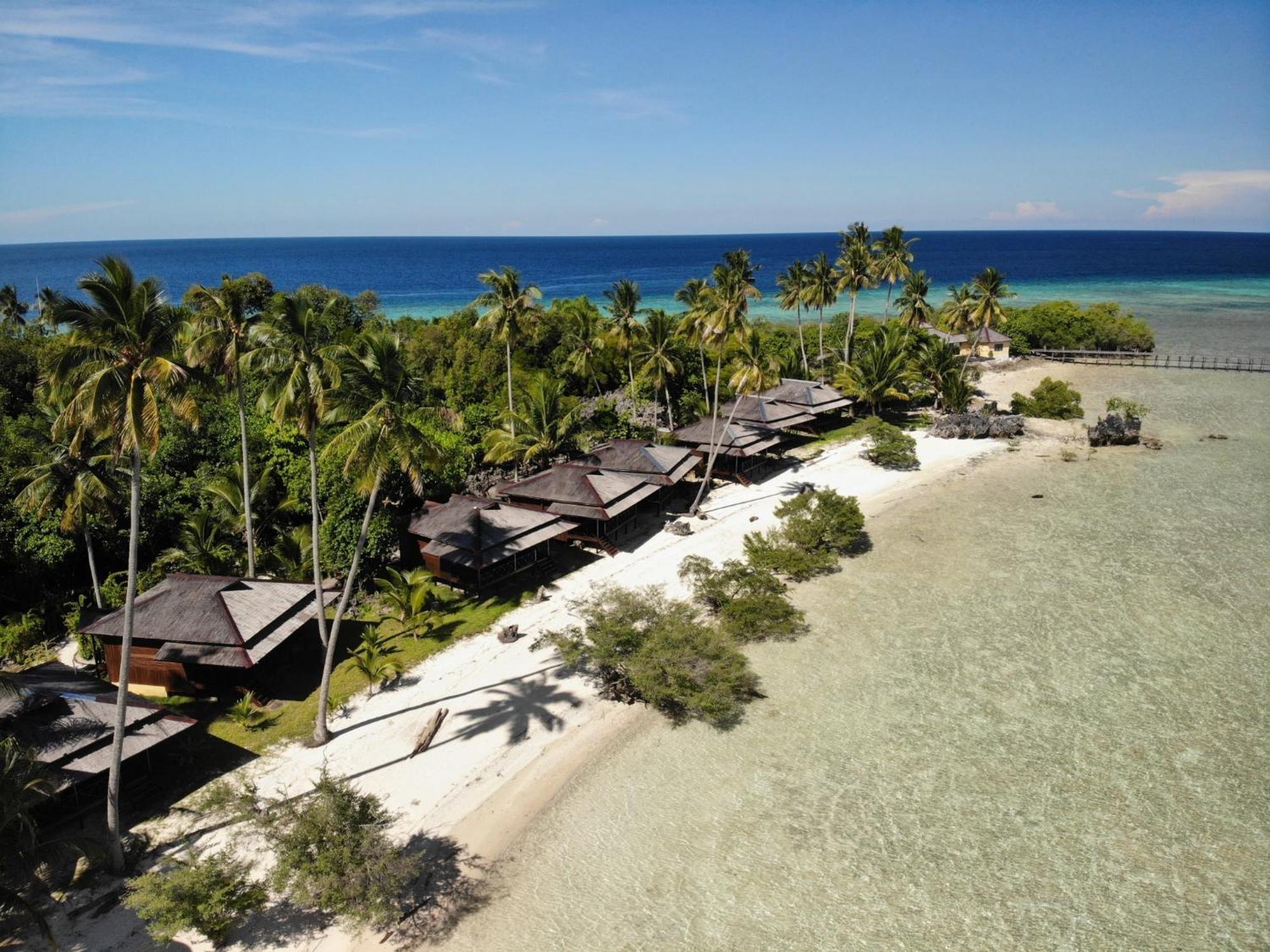 Nunukan Island Resort Maratua Island Екстериор снимка