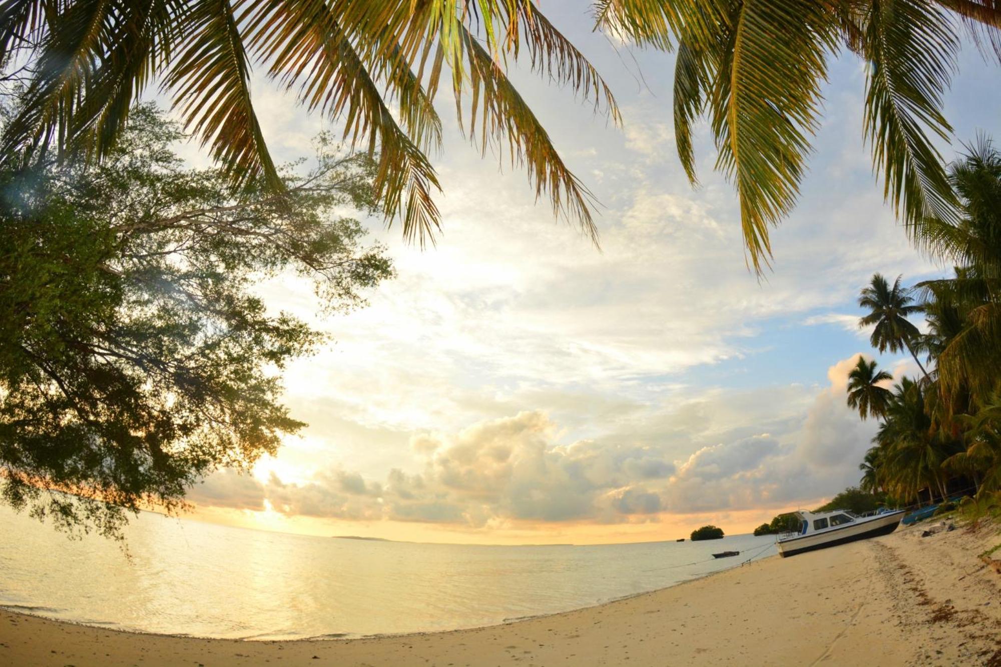 Nunukan Island Resort Maratua Island Екстериор снимка