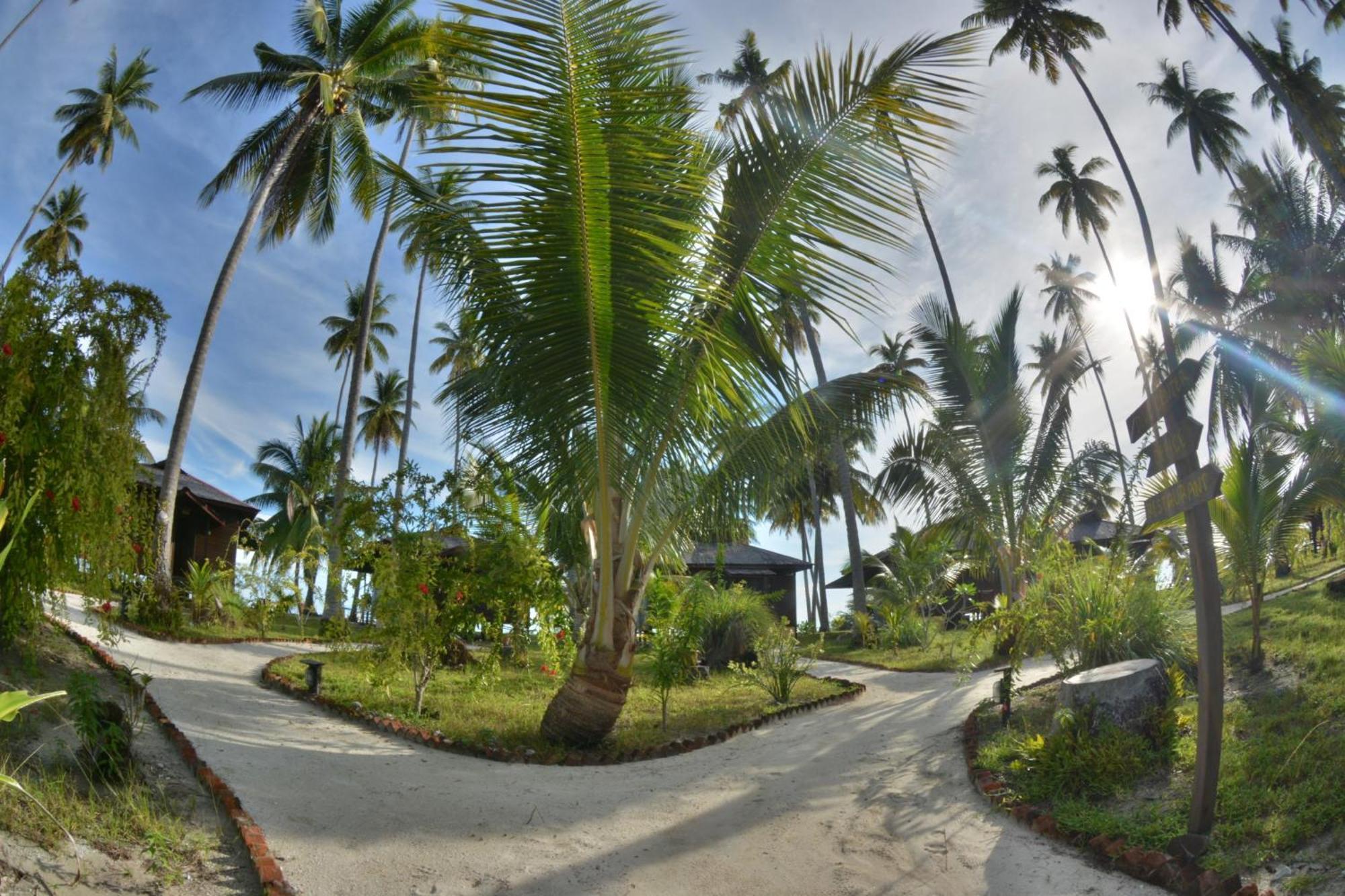 Nunukan Island Resort Maratua Island Екстериор снимка