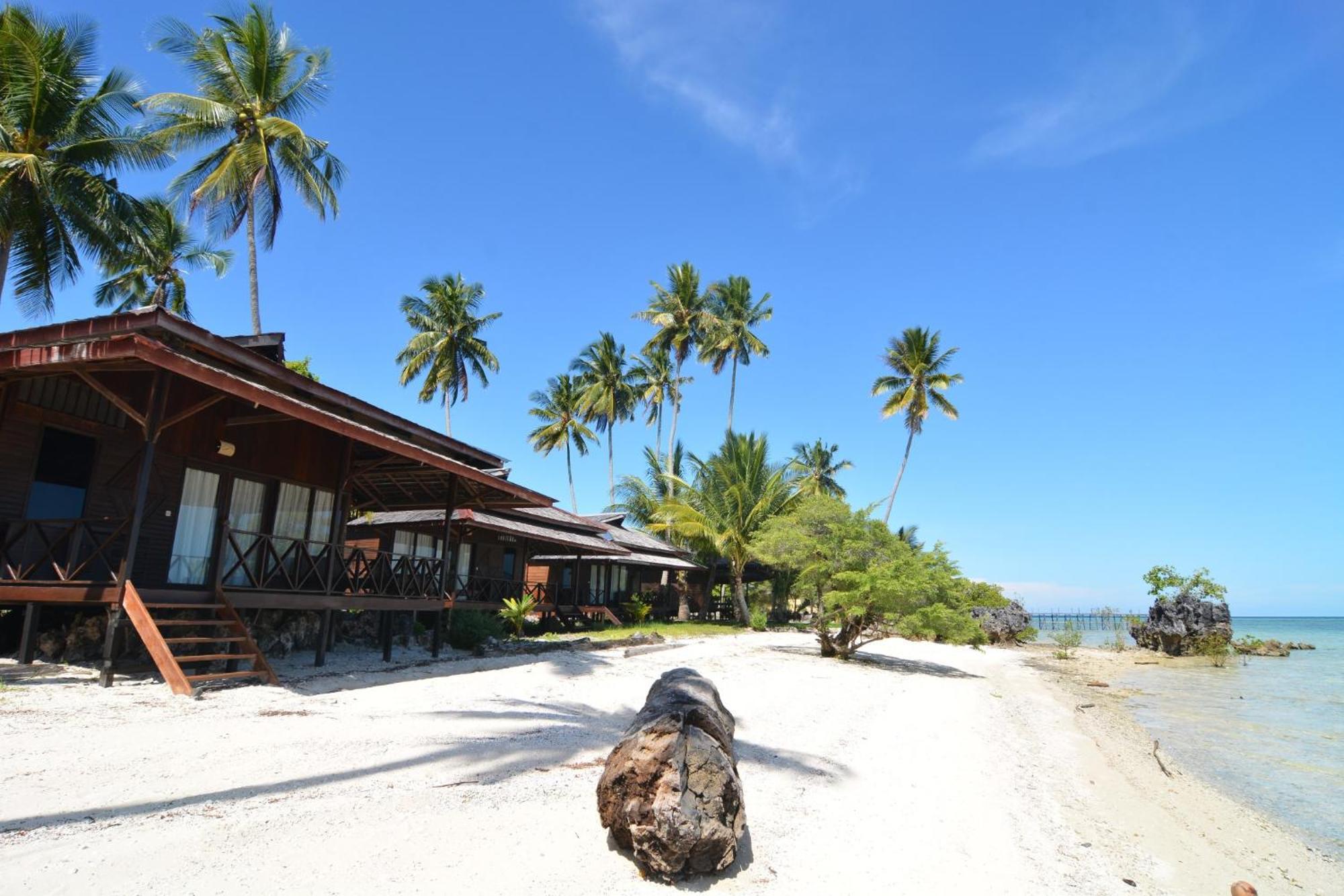 Nunukan Island Resort Maratua Island Екстериор снимка