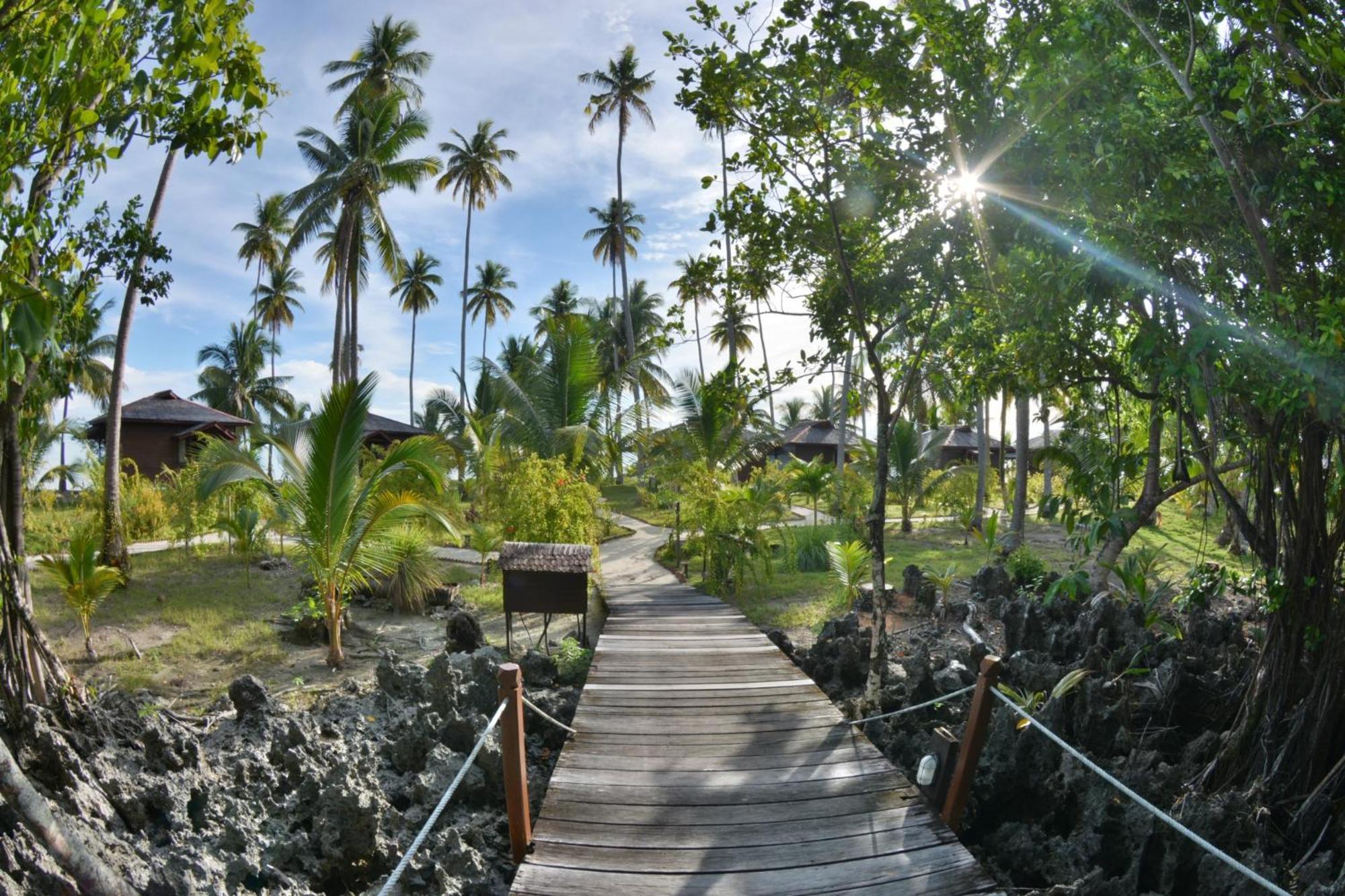 Nunukan Island Resort Maratua Island Екстериор снимка