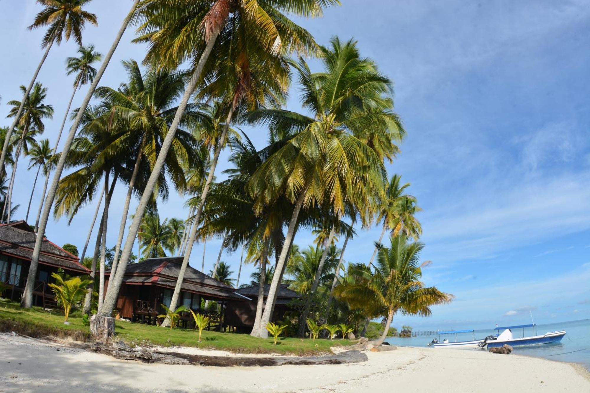 Nunukan Island Resort Maratua Island Екстериор снимка