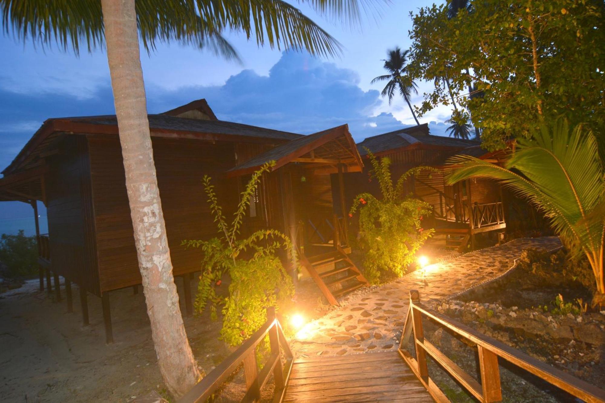 Nunukan Island Resort Maratua Island Екстериор снимка