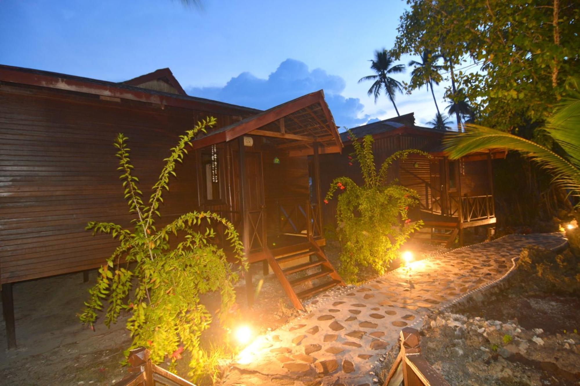 Nunukan Island Resort Maratua Island Екстериор снимка