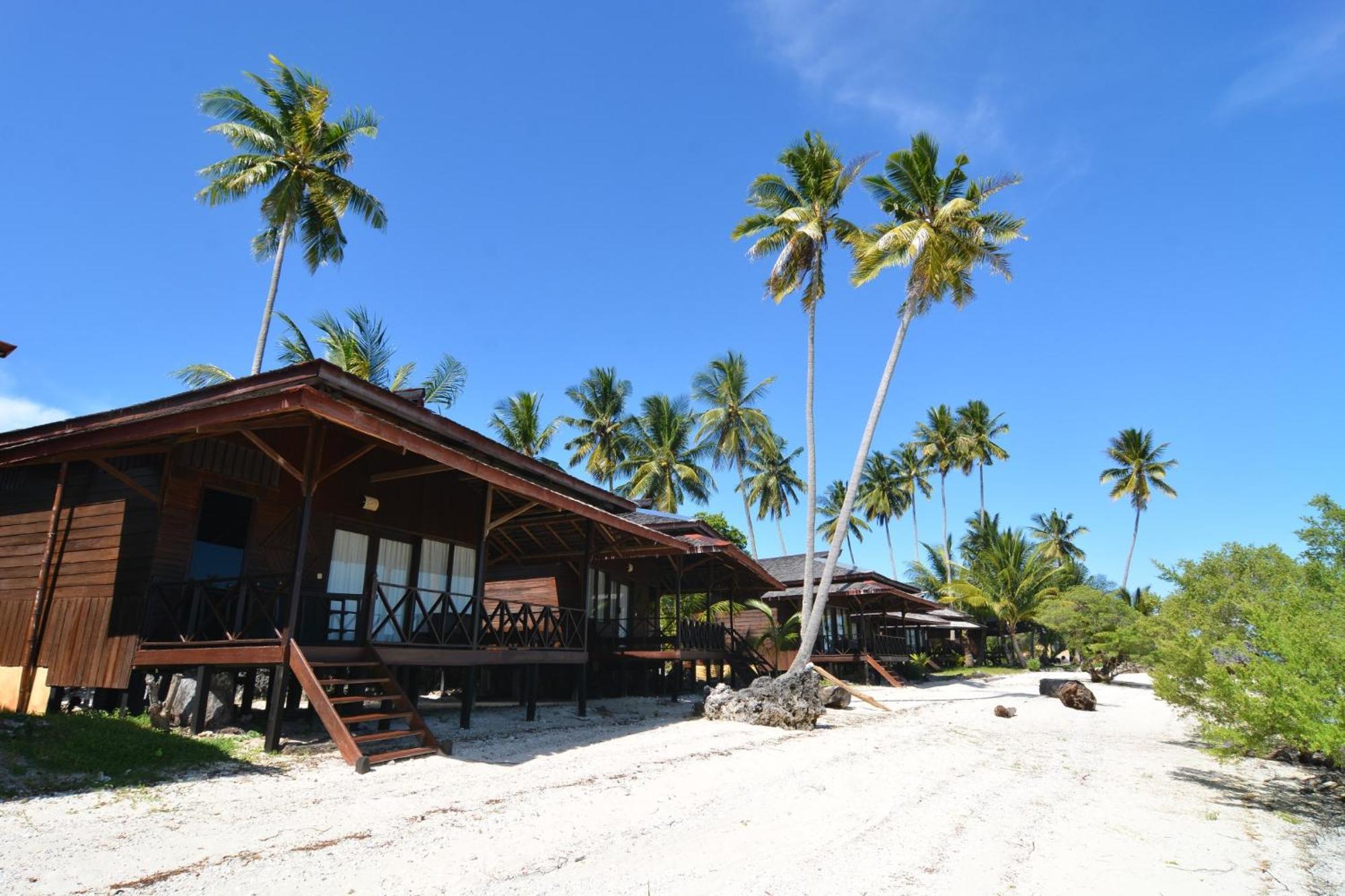Nunukan Island Resort Maratua Island Екстериор снимка