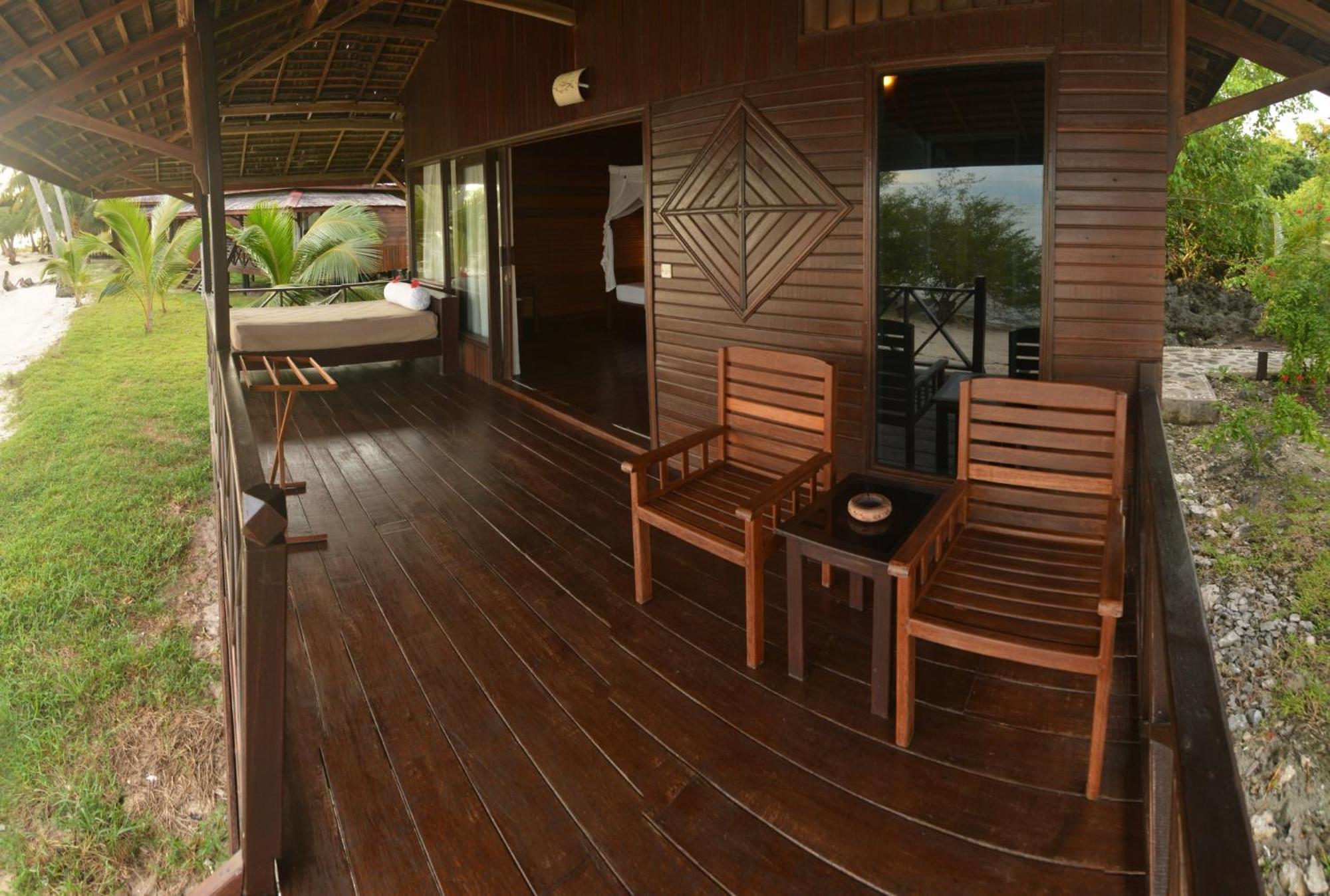 Nunukan Island Resort Maratua Island Екстериор снимка