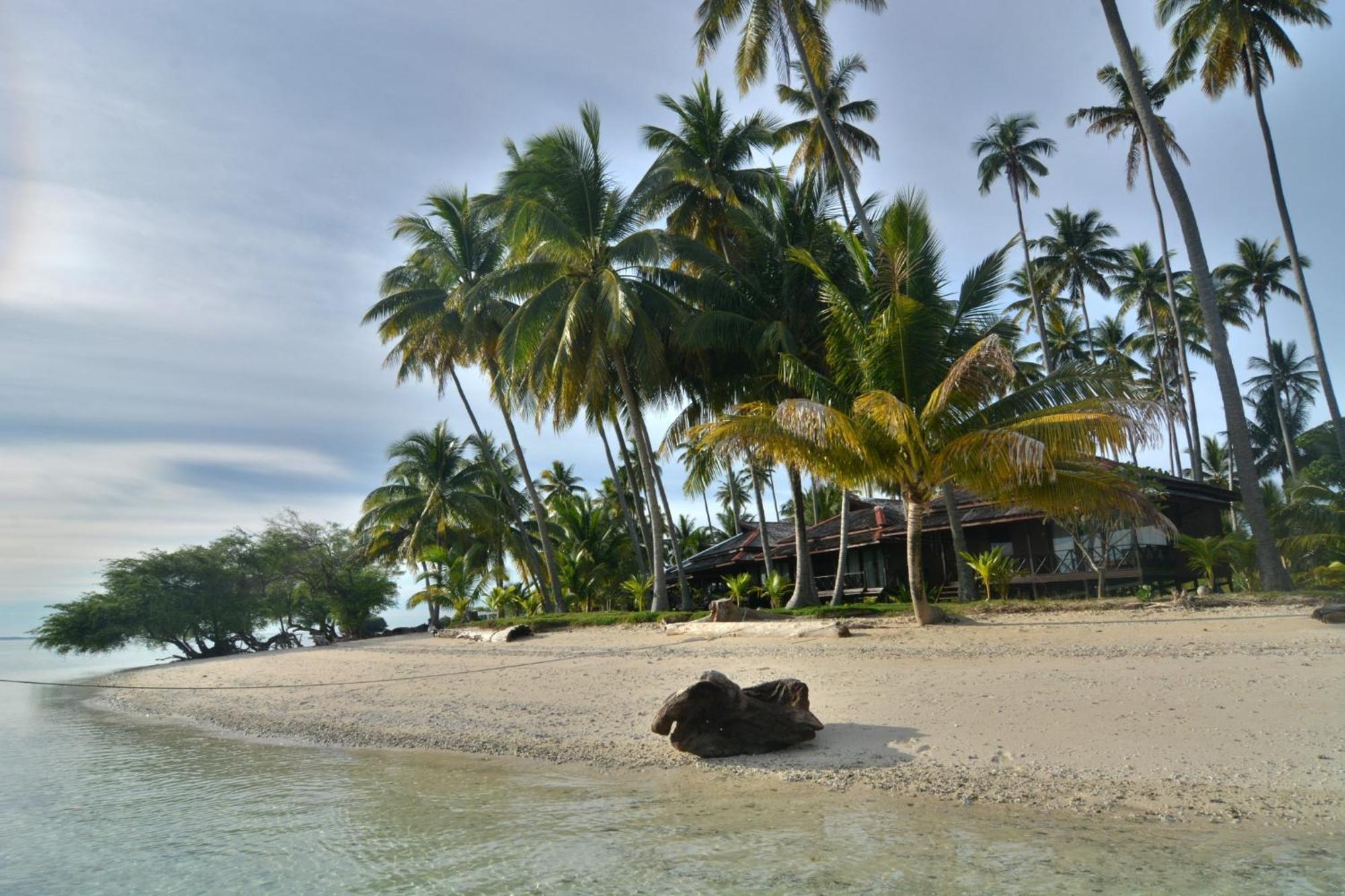 Nunukan Island Resort Maratua Island Екстериор снимка